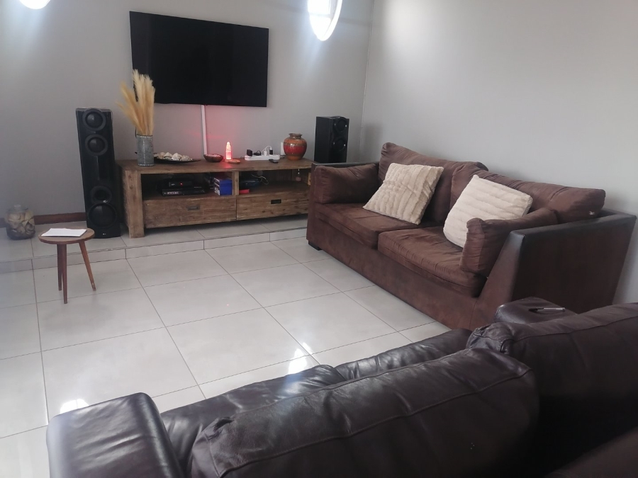 3 Bedroom Property for Sale in Noordhoek Free State